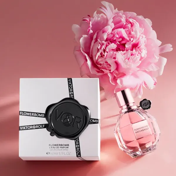 VIKTOR & ROLF Flowerbomb* Hidratantes Faciales