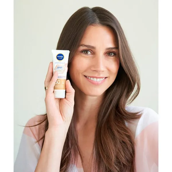 NIVEA Protección Corporal + Facial* Hidratantes Faciales