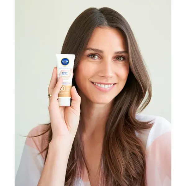 NIVEA Protección Corporal + Facial* Hidratantes Faciales